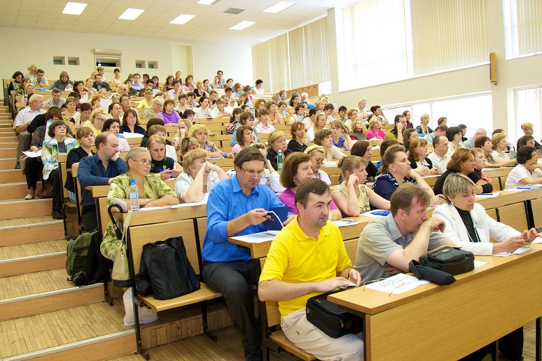 Вычислительная математика мгу. Факультет ВМК МГУ внутри. МГУ Факультет информатики. ВМК МГУ аудитории. Факультет вычислительной математики и кибернетики МГУ.